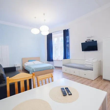 Dizzy Daisy Downtown Apartments Krakow Exterior photo